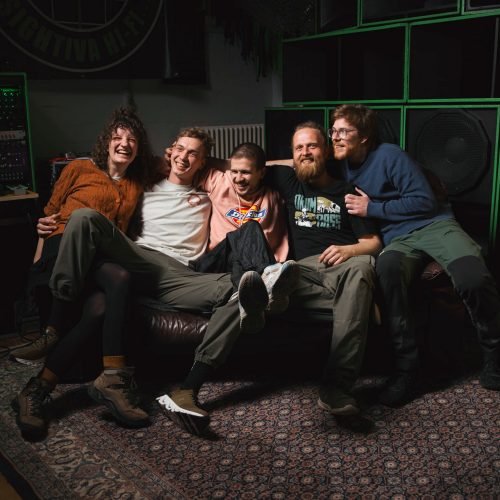 9d9b14c1-e3ac-4d05-b091-1b24a6817f70_rw_1920